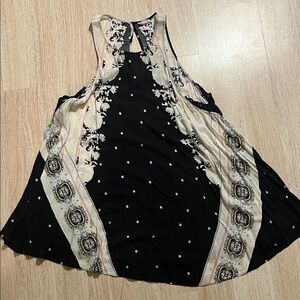 Elegant Black and Cream Women's Top